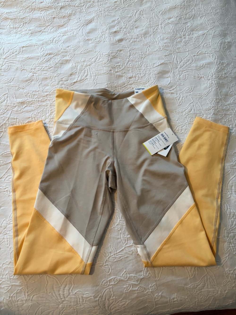Old Navy Active Colorblock Go-Dry Leggings in Yellow & Cream medium new